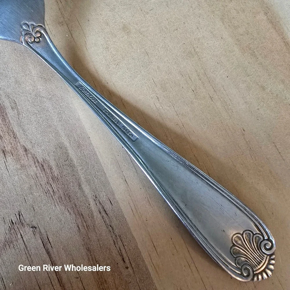 Northland Stainless Korea Dinner Fork Scroll Shell Pattern‎ 7.25 Inch Flatware